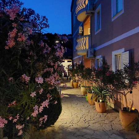 Apartments Ljubo 斯塔里格勒 外观 照片